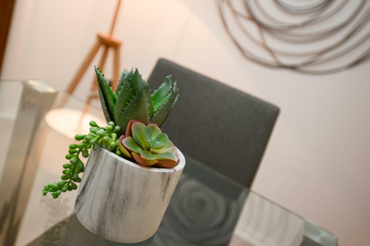 Brook Court - City Edge Stay Modern 2Bed Apartment Nottingham Ngoại thất bức ảnh